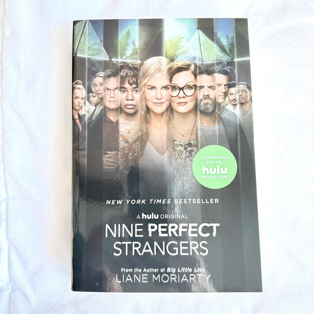 Nine Perfect Strangers - Llane Moriarty